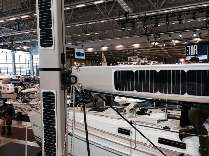 Solarpanels_mast_boom