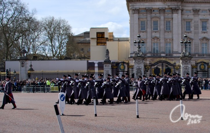 Guards marching from Buckingham Palace