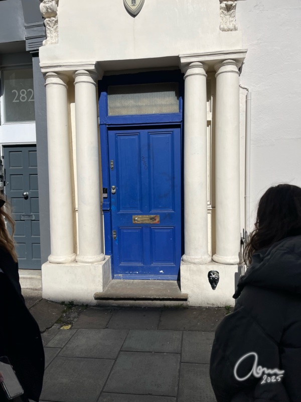Blue door, Notting Hill, London